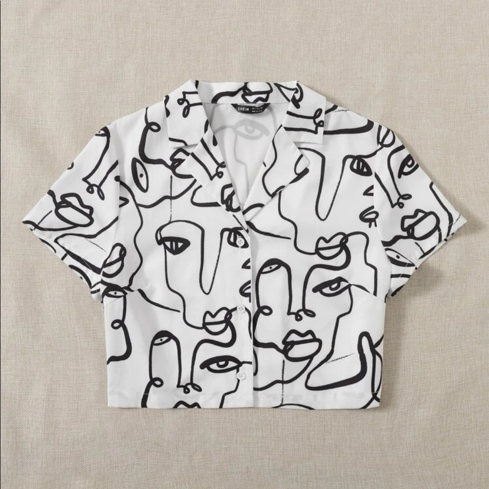 Crop graphic blouse